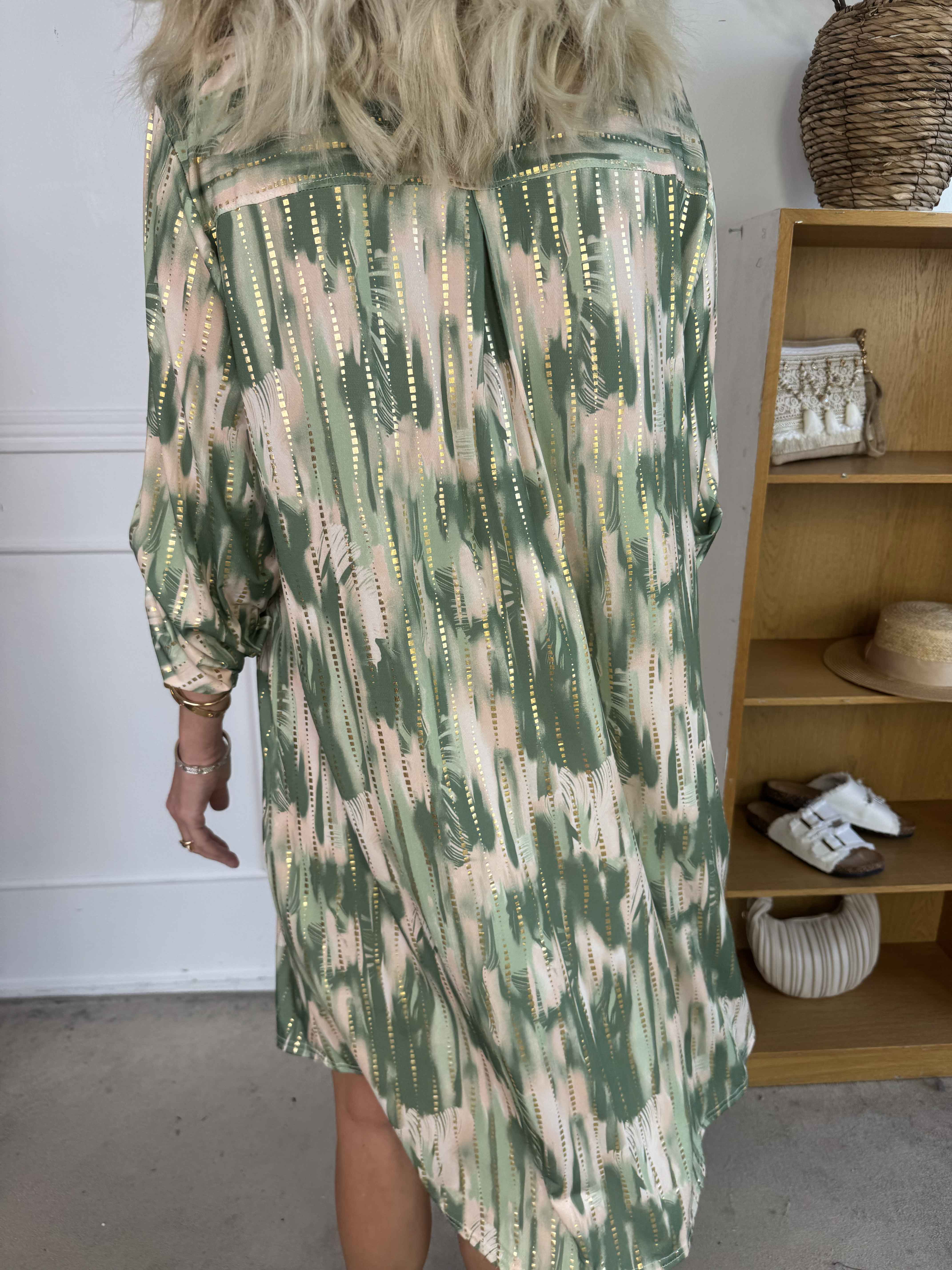 Ebba Pattern Long - Elastisk mønstret kjole med guld detaljer